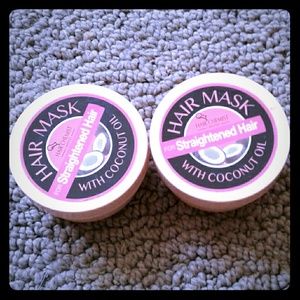 Hairmask with coconut oil for straightened hair